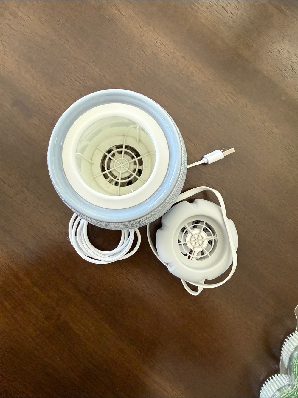 Scentsy Air, Scentsy Air Solo with 5 Scentsy Pod Packs - Picture 3 of 7